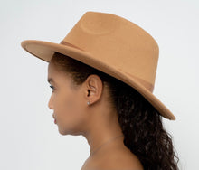 Load image into Gallery viewer, Stylish Fedora-Camel
